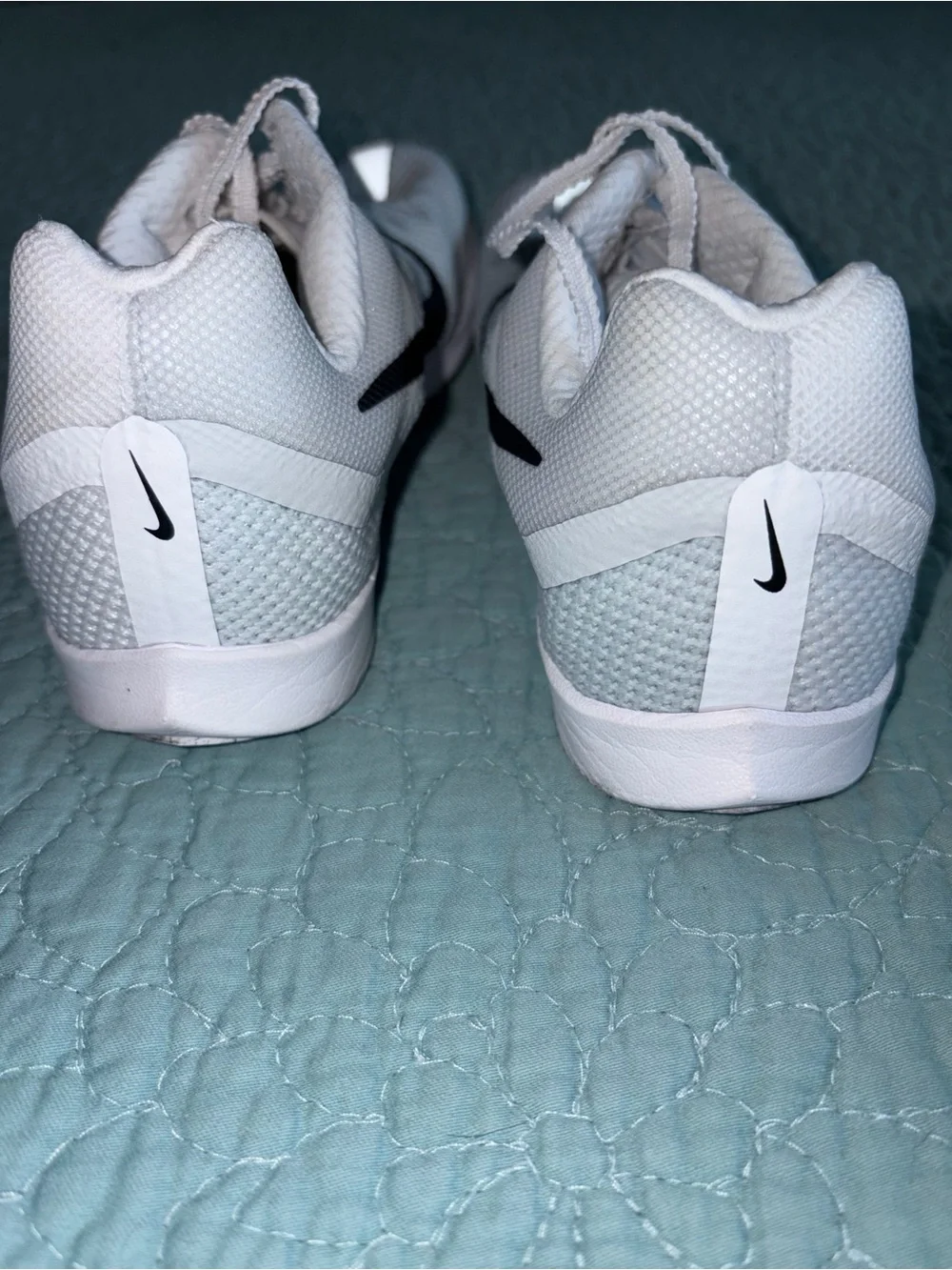 Nike zoom rival
